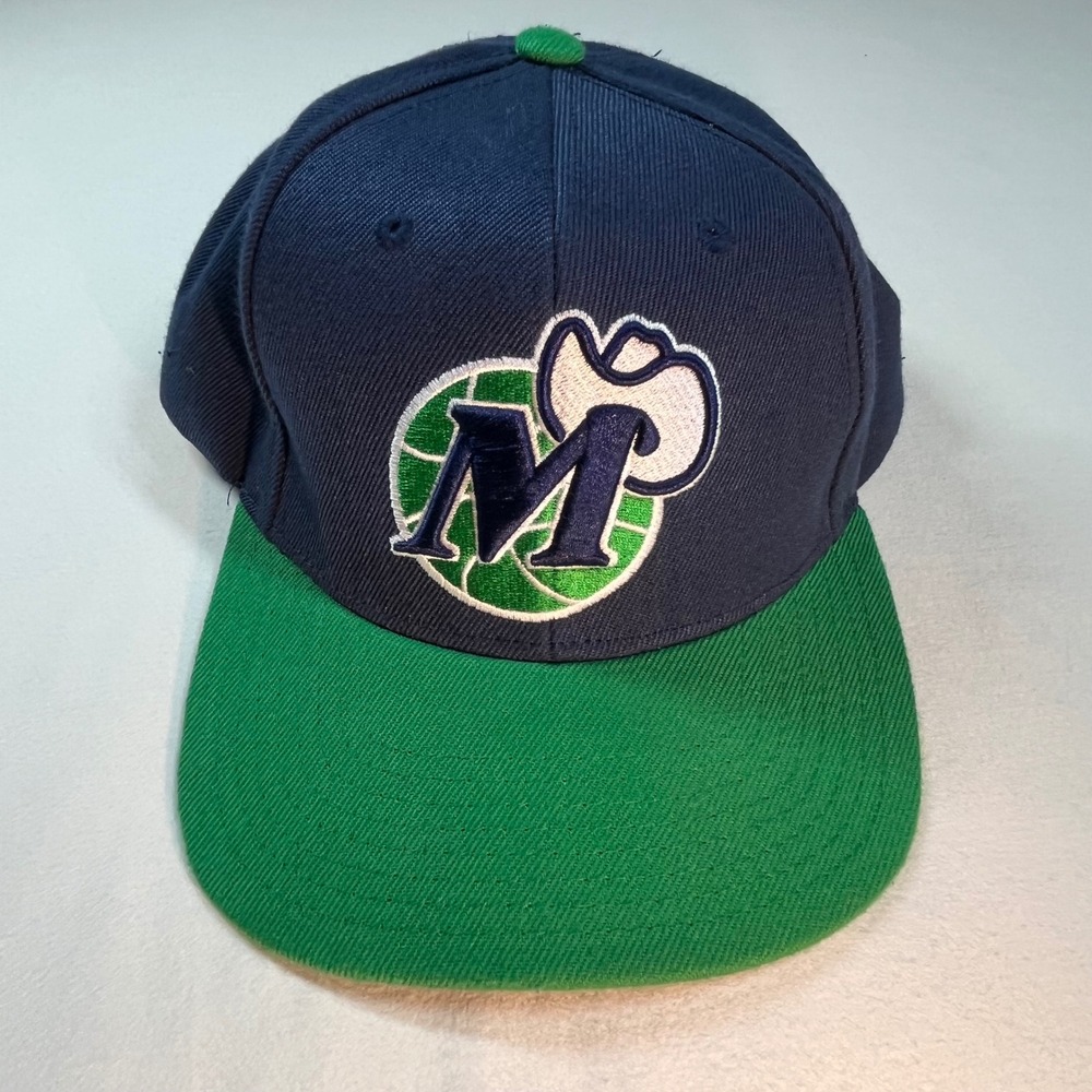 Mitchell & Ness Dallas Mavericks Fitted Hat Navy Green Brim‎ NBA Cap
